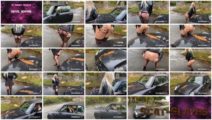 Outdoor Scat: (Devil Sophie) - Fiercely shit on the hood - with this mess I go now [FullHD 1080p] (202 MB)