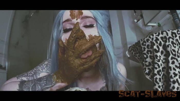 Solo: (DirtyBetty) - ITS ALIVE! scat poop fetish [FullHD 1080p] (617 MB)