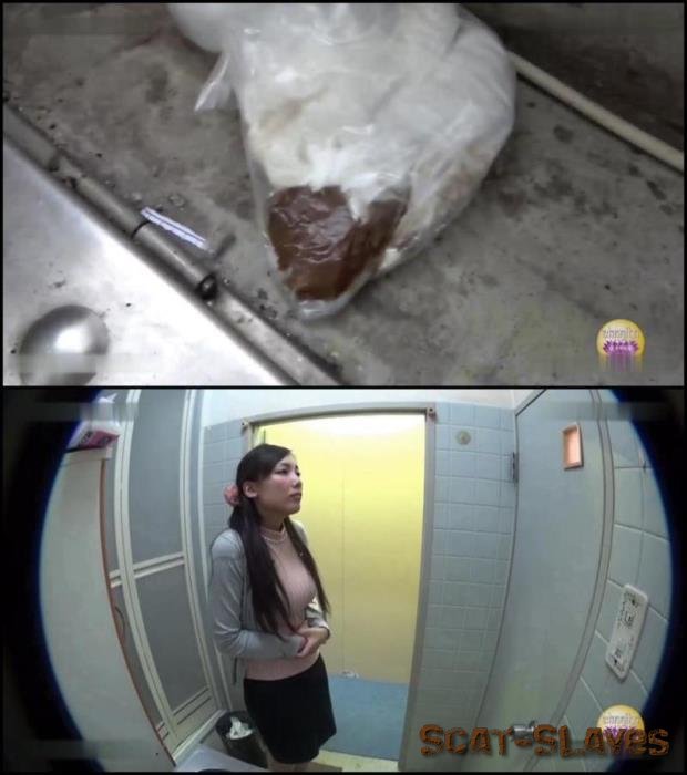 Blocked toilet girls accident defecates in public. (Accident, Closeup) [FullHD 1080p] 763 MB