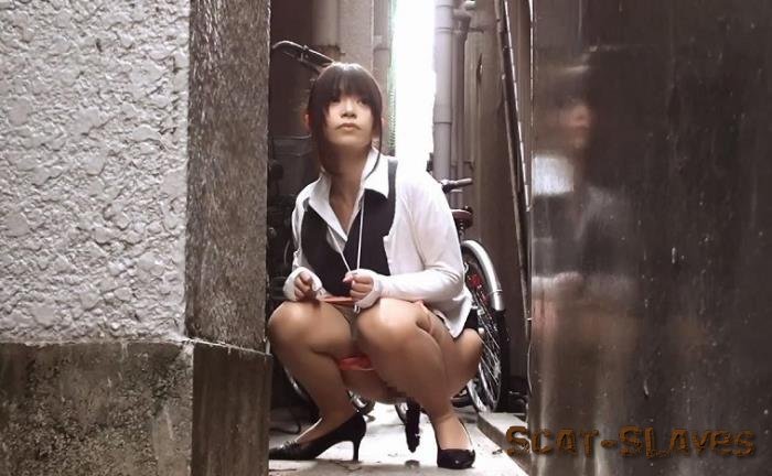 30 Japanese Girls caught pooping on surveillance camera. (HD720p) (スカトロ, Copro) [HD 720p] 3.75 GB