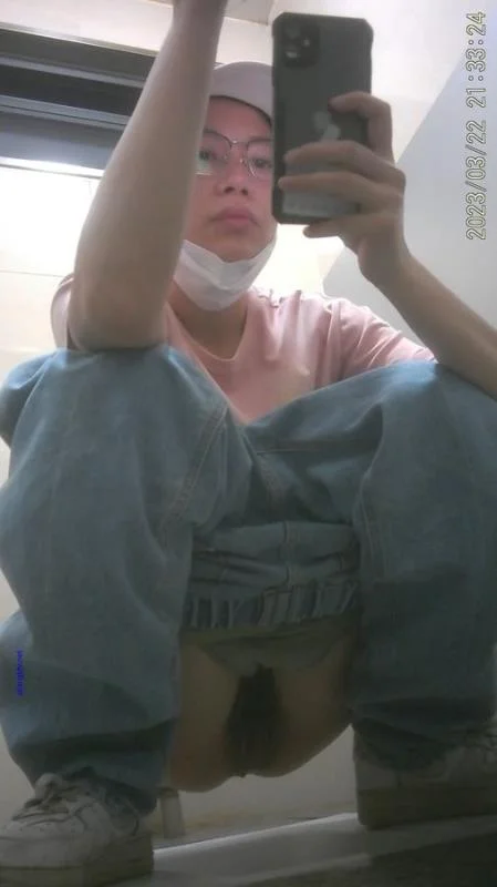 Public Toilet: (Spy Cam) - Holds his white panties so as not to piss himself [FullHD 1080p] (1.15 GB)