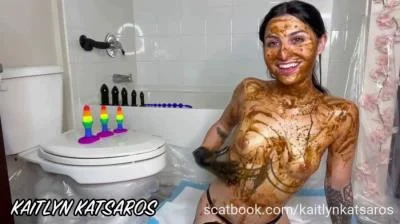 Scatbook: (Kaitlyn Katsaros) - Custom Scat Video [FullHD 1080p] (5.49 GB)