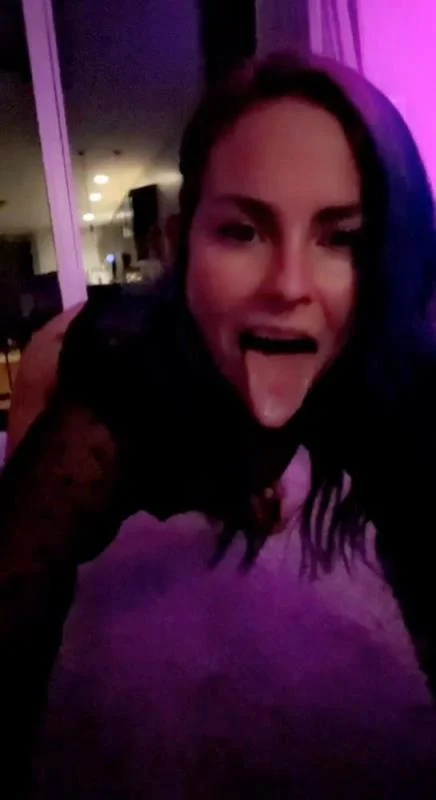 Scatbook: (LilButtLex) - Home from the bars but still trying to get fucked [UltraHD 2K] (233 MB)