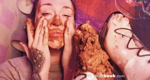 Scatbook: (SweetBettyParlour) - Creamy Shit x Giant Sexy Feet [FullHD 1080p] (161.37 MB)
