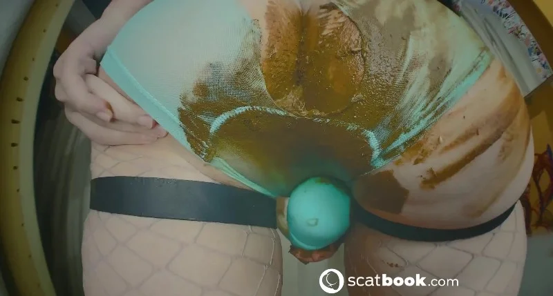 Scatbook: (SweetBettyParlour) - Poop, Massage, Stinks, Spring [FullHD 1080p] (278.24 MB)