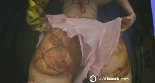 Scatbook: (SweetBettyParlour) - Two in OneEvil Clown Catch the Crap [FullHD 1080p] (198.82 MB)