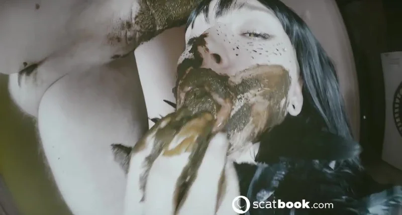Scatbook: (SweetBettyParlour) - Enormous Huge Turd SCAT Blowjob x Eating [HD 720p] (139.93 MB)
