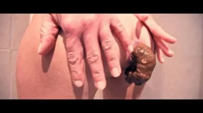 Filthygrid.com: (Mia Skye aka MiaRoxxx) - Shower Pooping [HD 720p] (23.9 MB)