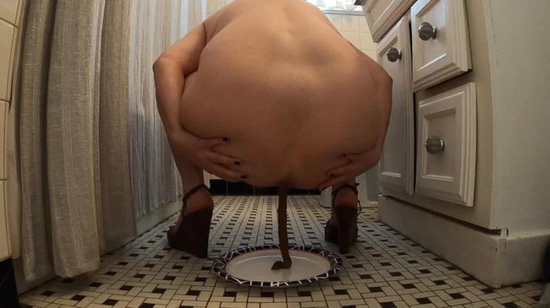 Laylaleescat.com: (Layla Lee) - High Heels Painted Nails [FullHD 1080p] (562 MB)