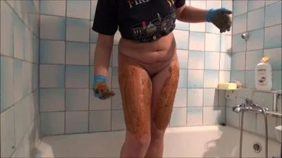 Scatshop.com: (Mistress Roberta) - Shitty Thighs Breakfast [SD] (393 MB)