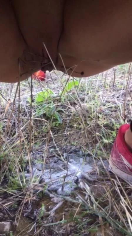 Scatshop.com: (Linda aka VeganLinda) - Roadtrip Spain And France 7 Days Pee And Shit Part 1 [SD] (1.96 GB)