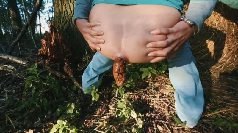 Filthygrid.com: (Mia Skye aka MiaRoxxx) - Present For The Farmer [HD 720p] (25.4 MB)