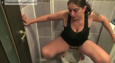 Scatshop.com: (Mistress Roberta) - Morning Release 3 [SD] (19.0 MB) Scat-Slaves.net