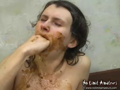 NoLimitAmateurs.com: (Mary, Barbara) - Scat Eater [SD] (117 MB) Scat-Slaves.net