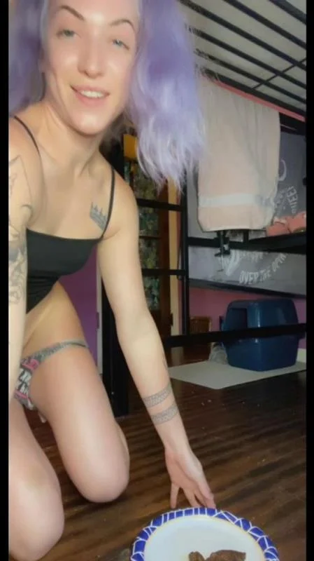 Scatshop.com: (Classy N Gassy) - Fart Appetizer Shit Dinner [SD] (451 MB)