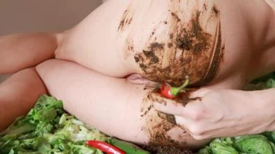 Scatting: (Sabrina Dacos) - Packing Heat [FullHD 1080p] (222 MB)