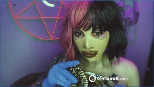 Братан, я принес тебе еду - Ролик с участием Sweet Betty Parlour, анал и копрофилия, FullHD 1080p из России.