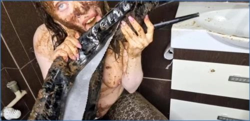 Abendessen in einem verlassenen Restaurant mit Scatlina - 17 Haufen FullHD 1080p