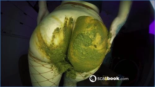 Der Titel darf nicht auf Russisch geschrieben sein. Übersetze ihn sofort ins Deutsche.

Deutscher Titel: Scat Ogre Schmutziges Training - Rohe Anal- und Kaviar-Action mit Sweet Betty Parlour in FullHD 1080p