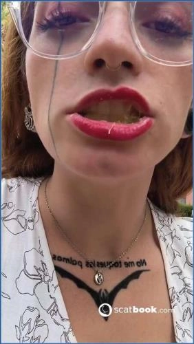 Malafalda jugando con comida y vomitando - Baklavas HD 720p 00:04:07 – Scat-Slaves poster