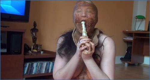 Scat show Victoria v růžových punčochách a hnědých punčocháčích FullHD 1080p na Scat-Shop.com – Scat-Slaves poster