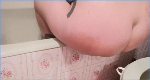 Download Badkitty España - Escenas Fetiche en el Baño: Vómito, Pipi y Caca en FullHD 1080p Scat-Slaves.net