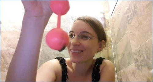 LittleMissKinky - Gummibären Fuß und Beine Szenen 4K 2K Stream oder Download 1.73 GB