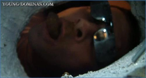 Ahora eres oficialmente un inodoro Parte 2 con Young-Dominas en Scat-Princess – Scat-Slaves poster