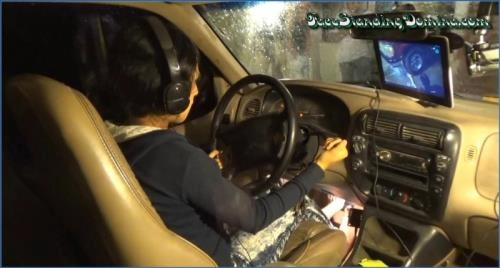 Anita dominando y comiendo mierda en FullHD 1080p