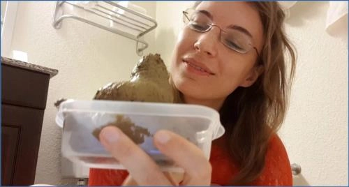 LittleMissKinky - Niedlicher Haufen FullHD 1080p jetzt auf Scat-Shop.com ansehen – Scat-Slaves poster