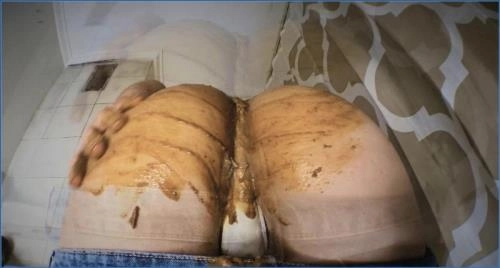 **WICHTIG: Panty Pooping nach Abführmittel und Sperma FullHD 1080p DirtyBetty - Panty Pooping nach Abführmittel und Sperma in Verschmieren, Pissen auf Scat-Shop.com. Das 553,1 MB große Video steht Ihnen zum Streamen oder Herunterladen in FullHD 1080p Qual – Scat-Slaves poster