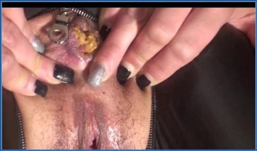 Download Extremfamily 10 SiteRip: Lesbische Latex-Szenen mit LovePoop - Jetzt streamen oder herunterladen Scat-Slaves.net