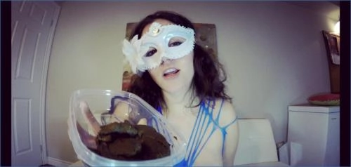 Blonde Goddess's Scat Fetish Journey: Feeding Hundreds in Over 1000 Logs UltraHD 4K