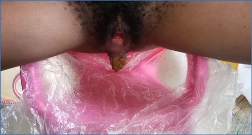 Scat-Shop Video: Abun Damu, Babban Kashi da Fitsari FullHD 1080p Pinky Prada da Ebony Princess a cikin Scat Amazon na Gargajiya. – Scat-Slaves poster