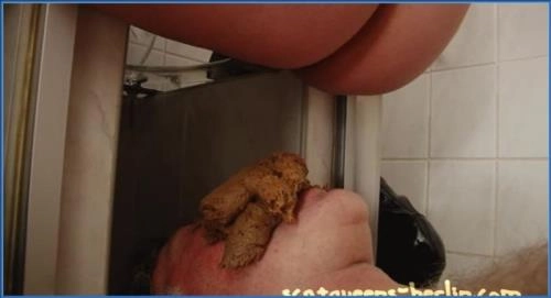 Scatqueens-Berlin: Femdom-Toilettensklaverei Party 2011 Teil 1 on ScatLab