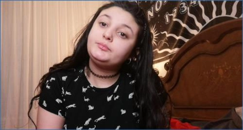 Chica Hermosa Tirándose Pedos y Eructando en FullHD 1080p con Badkitty en Scat-Shop.com – Scat-Slaves poster