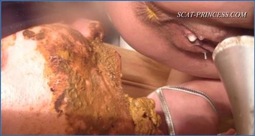 Tifany Dominación Escatológica Piso 14 Chicas HD 720p – Scat-Slaves poster
