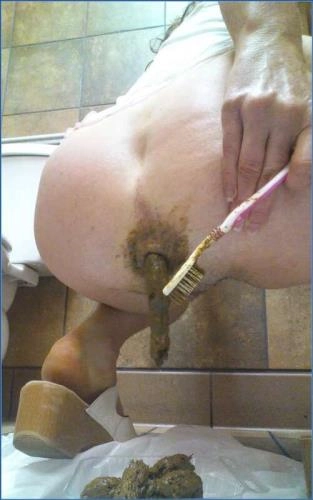 Download Sexy Lingerie Scat: Zarzar01's Toothbrush Play and Massive Poo - FullHD Video Scat-Slaves.net