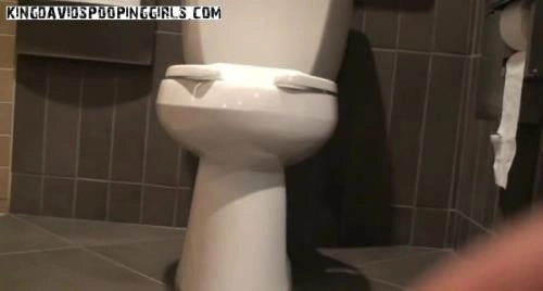 Download Denver Openbare Zelfopname: Alina, Demi en Aspen in KingDavidsPoopingGirls Special Poep Spel - 128.21 MB Video Online Bekijken of Opslaan Scat-Slaves.net