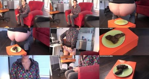 Shilo Monster Turd - Alina, Demi, Aspen in Scat en Piss HD 720p