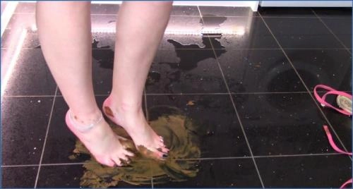 British Mistress’s Kinky Foot Fetish and Scat Special – FullHD 1080p Video, Available Now on Scat-Shop.com