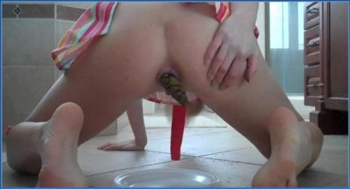 Download Alexa XOXO 12 with Jessica Valentino: Solo Scat and Pissing Scene Scat-Slaves.net