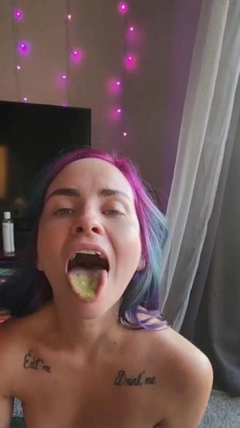 Scatbook:  - Tug-of-War(Dirty) [UltraHD 2K] (288 MB) – Scat-Slaves poster