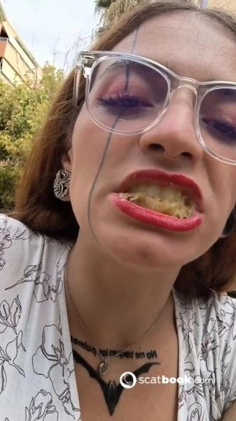 Download Scatbook.com:  - Baklavas [SD] (91.1 MB) Scat-Slaves.net