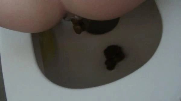 Amarotic:  - KV As Desired On The Toilet [FullHD 1080p] (58.9 MB) – Scat-Slaves poster