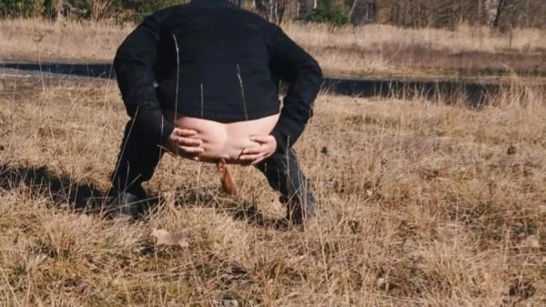 Filthygrid.com:  - Lost Place [HD 720p] (25.3 MB)