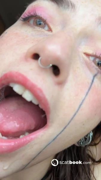 Download Scatbook.com: (Malafalda) - Vore Darkfans [SD] (87.8 MB) Scat-Slaves.net