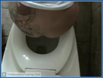 Amateur Bathroom Clip – Kylie Thread Pooping Pooping – SiteRip / Thenewgirlspooping – Scat-Slaves poster