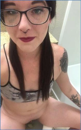 Pee Toilet by Missellie in Missellie Slave FullHD Scat Video - scat porn video at Scat-Slaves.net