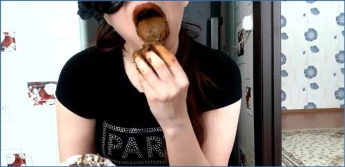 Lina- дерьмо и моча в трусики и ест все - scat porn video at Scat-Slaves.net